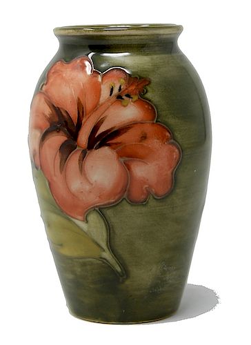 MOORCROFT POTTERS TO THE QUEEN 37daf9
