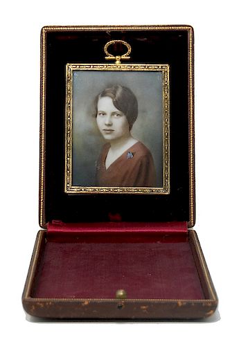TURN OF CENTURY PHOTOGRAPH IN GILDED