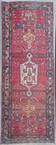 ANTIQUE HAND KNOTTED ORIENTAL CARPET