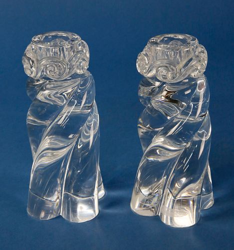 PAIR OF SIGNED BACCARAT CRYSTAL 37de25