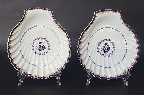 PAIR OF CHINESE EXPORT SHELL FORM 37de84