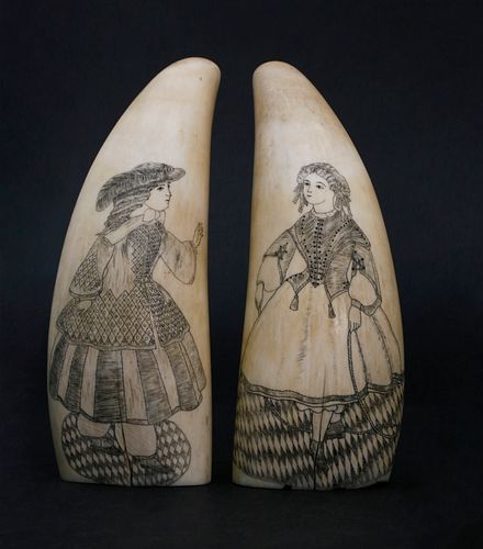 PAIR OF ANTIQUE SCRIMSHAW WHALE 37dec8