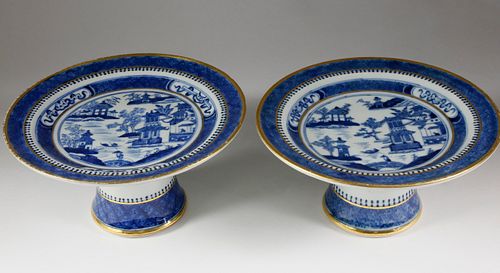 PAIR OF NANKING TAZZE, LATE 18TH
