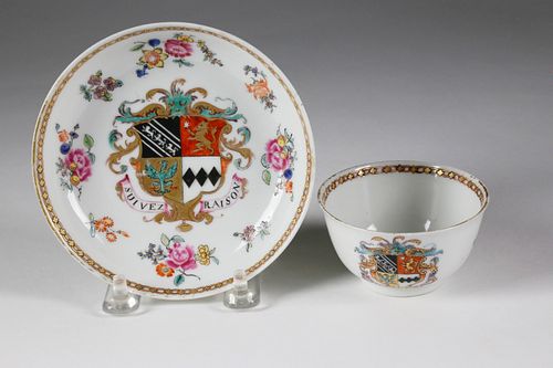 ARMORIAL CHINA TRADE PORCELAIN CUP AND