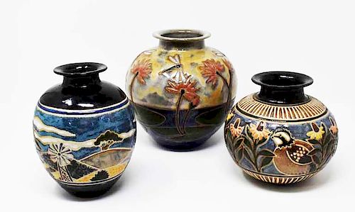 3 CATHRA-ANNE BARKER VASES3 Cathra-Anne