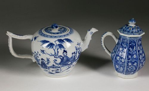 CHINESE EXPORT PORCELAIN TEAPOT