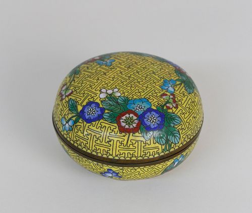 CHINESE CLOISONNE CIRCULAR COVERED