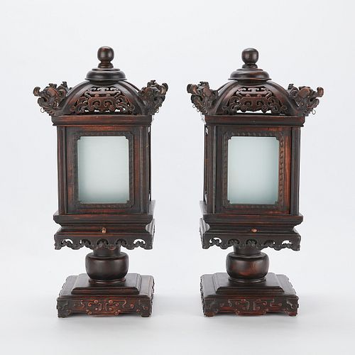 PAIR OF CHINESE HARDWOOD LANTERNSPair 37e3f9