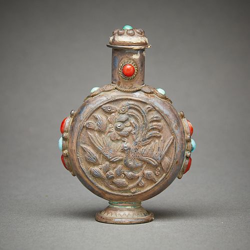 CHINESE SILVER SNUFF BOTTLE WITH 37e424