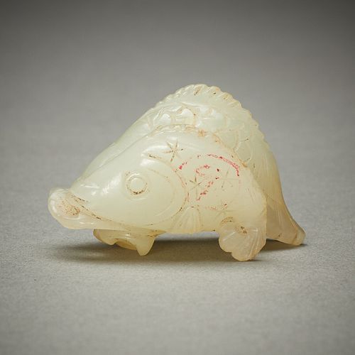 CHINESE PALE JADE FISH CARVINGChinese 37e42d