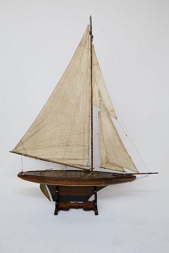 ENGLISH YACHT POND MODEL, 19TH