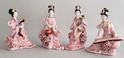 FOUR CHINESE PORCELAIN GEISHA FIGURINESFour 37e603