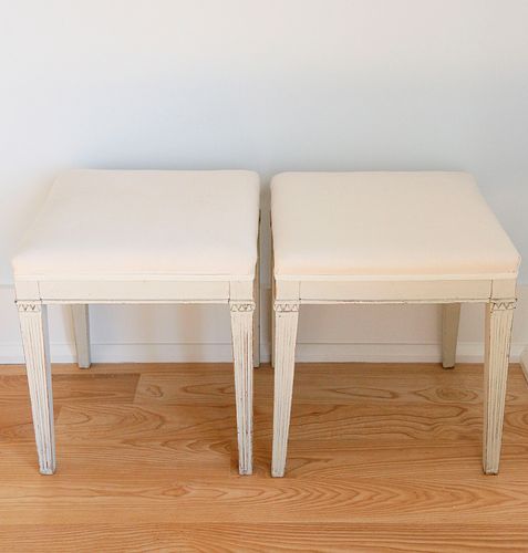 PAIR OF ANTIQUE SCANDINAVIAN WHITE 37e66b