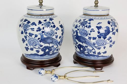 PAIR OF CANTON STYLE GINGER JAR
