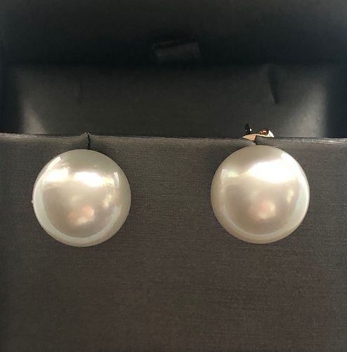 FINE PAIR OF 12.2MM WHITE SOUTH