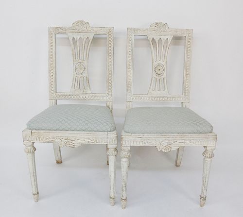 PAIR OF SWEDISH GUSTAVIAN STYLE 37e6f5