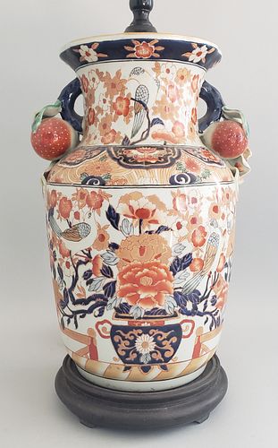 DECORATIVE IMARI PORCELAIN VASE