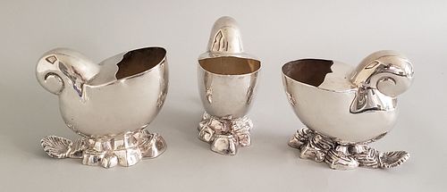 THREE SILVER PLATED SHELL FORM 37e82c