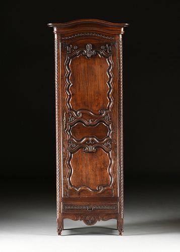 A FRENCH PROVINCIAL CARVED OAK 381169