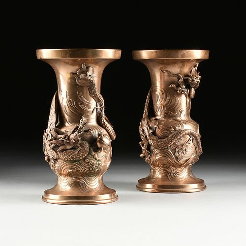 A PAIR OF JAPANESE DRAGON BRONZE 38117a