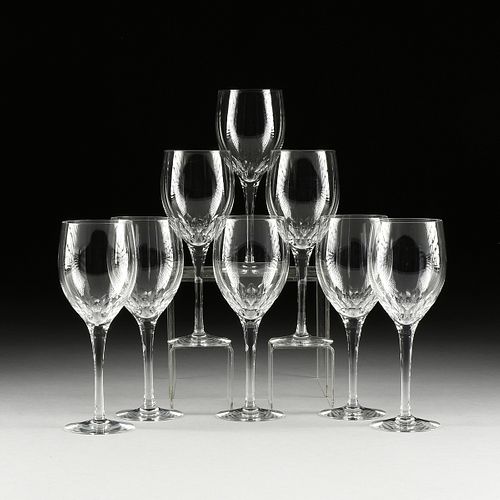 A SET OF EIGHT CUT CRYSTAL WINE 381428
