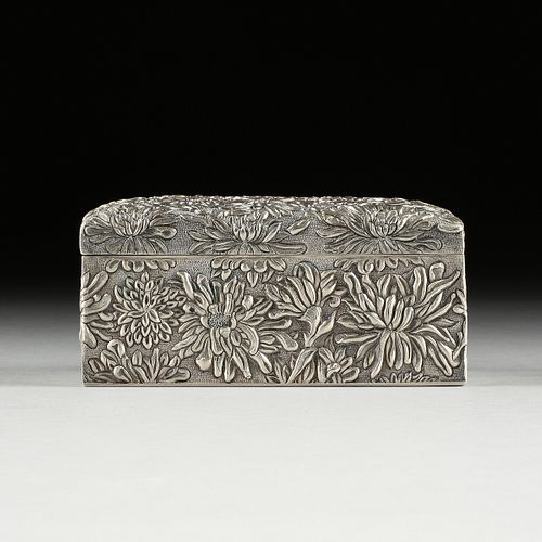 A JAPANESE SILVER CHRYSANTHEMUM LIDDED