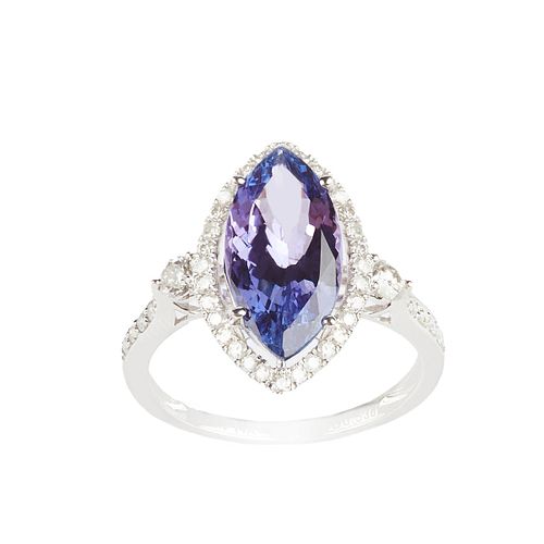 TANZANITE AND DIAMOND RINGTanzanite