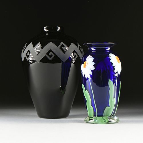 TWO ART GLASS VASES LATE 20TH 38174f
