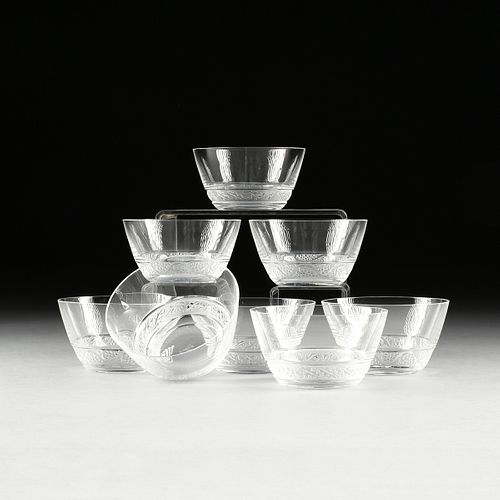 EIGHT LALIQUE DESSERT BOWLS IN 381792