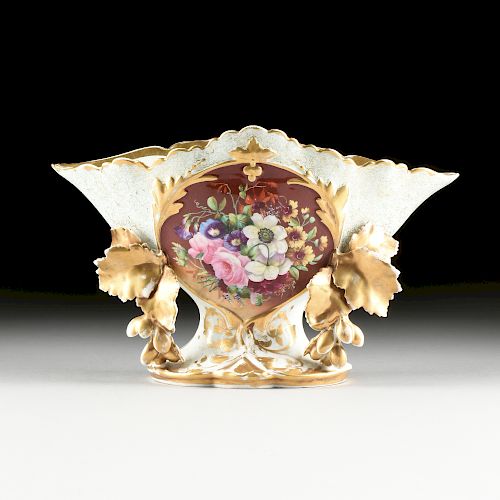 AN OLD PARIS PORCELAIN PARCEL GILT