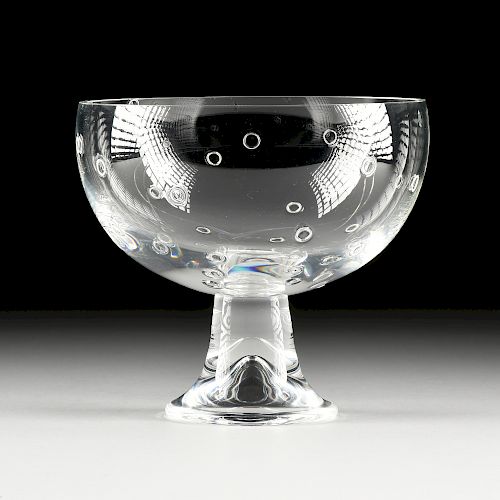 A STEUBEN FLOATING BUBBLES GLASS