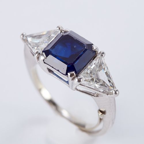 SAPPHIRE AND DIAMOND RINGSapphire 381a52