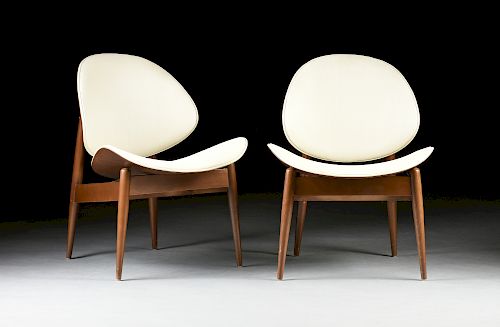 A PAIR OF MID CENTURY MODERN WALNUT