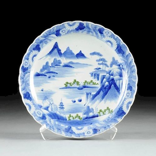 A LARGE EDO PERIOD JAPANESE ARITA PORCELAIN