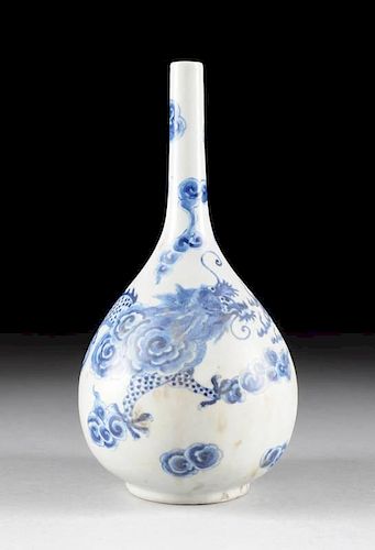 A CHINESE BLUE AND WHITE PEAR SHAPED 381dbc