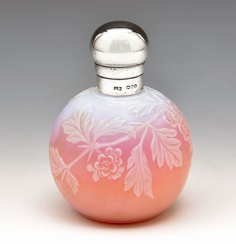 THOMAS WEBB CAMEO GLASS PEACH BLOW 381e51