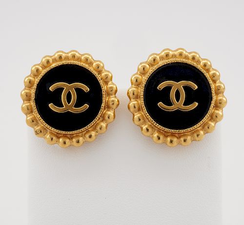 CHANEL CLASSIC BLACK GOLD CLIP 381ecd