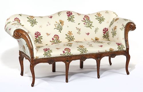 ITALIAN ROCOCO STYLE WALNUT SETTEEItalian 381f22