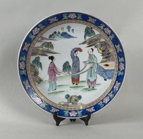 CHINESE PORCELAIN FIGURAL CHARGERdepicting