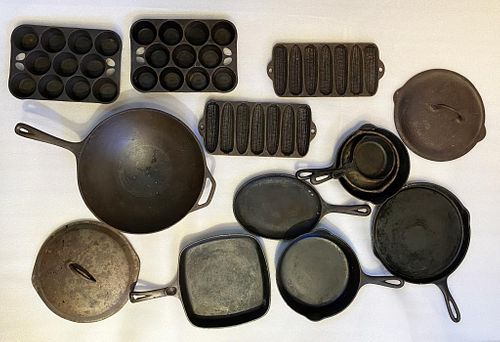 ESTATE GROUP VINTAGE CAST IRON COOKWAREScomprising