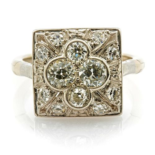 PLATINUM AND DIAMOND ART DECO RINGPlatinum 3821e3