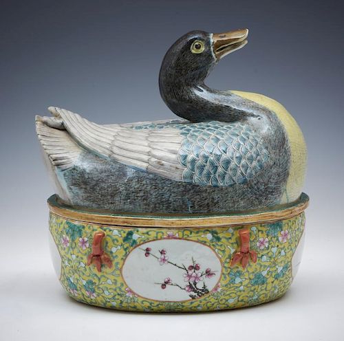 CHINESE CERAMIC DUCK TUREENCeramic tureen,