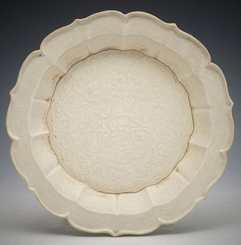 CHINESE TINGYO FOLIATE RIM DISH Chinese 382435