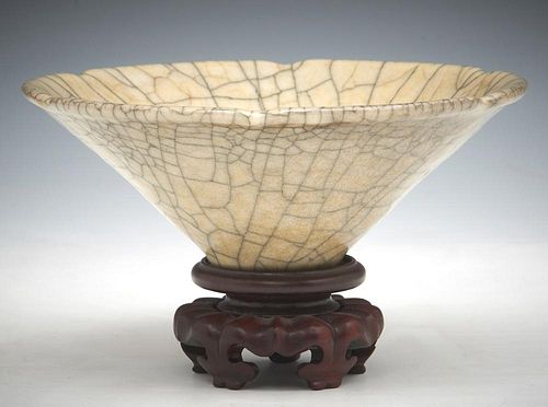 CHINESE CRACKLE GLAZED CONICAL 38245c