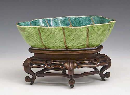 CHINESE LEAF FORM BOWL ON STAND,