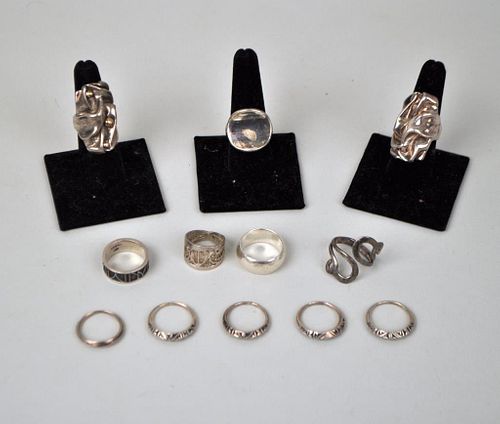 GROUP TWELVE STERLING SILVER RINGSvarious