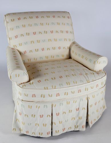 BEACHLEY SKIRTED CLUB CHAIR UPHOLSTERED 37fff5