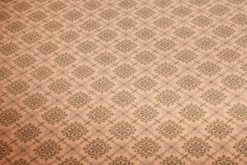 CREME AND GREEN BROADLOOM CARPETCreme