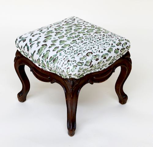 LOUIS XV STYLE UPHOLSTERED FOOT