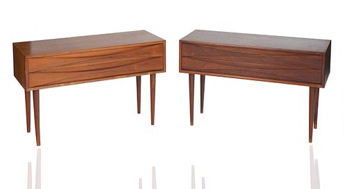 A PAIR OF MID CENTURY ROSEWOOD 380096